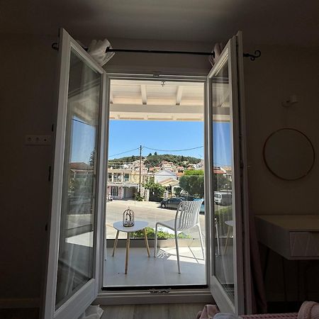 Mayflower Apartments Kassiopi Extérieur photo