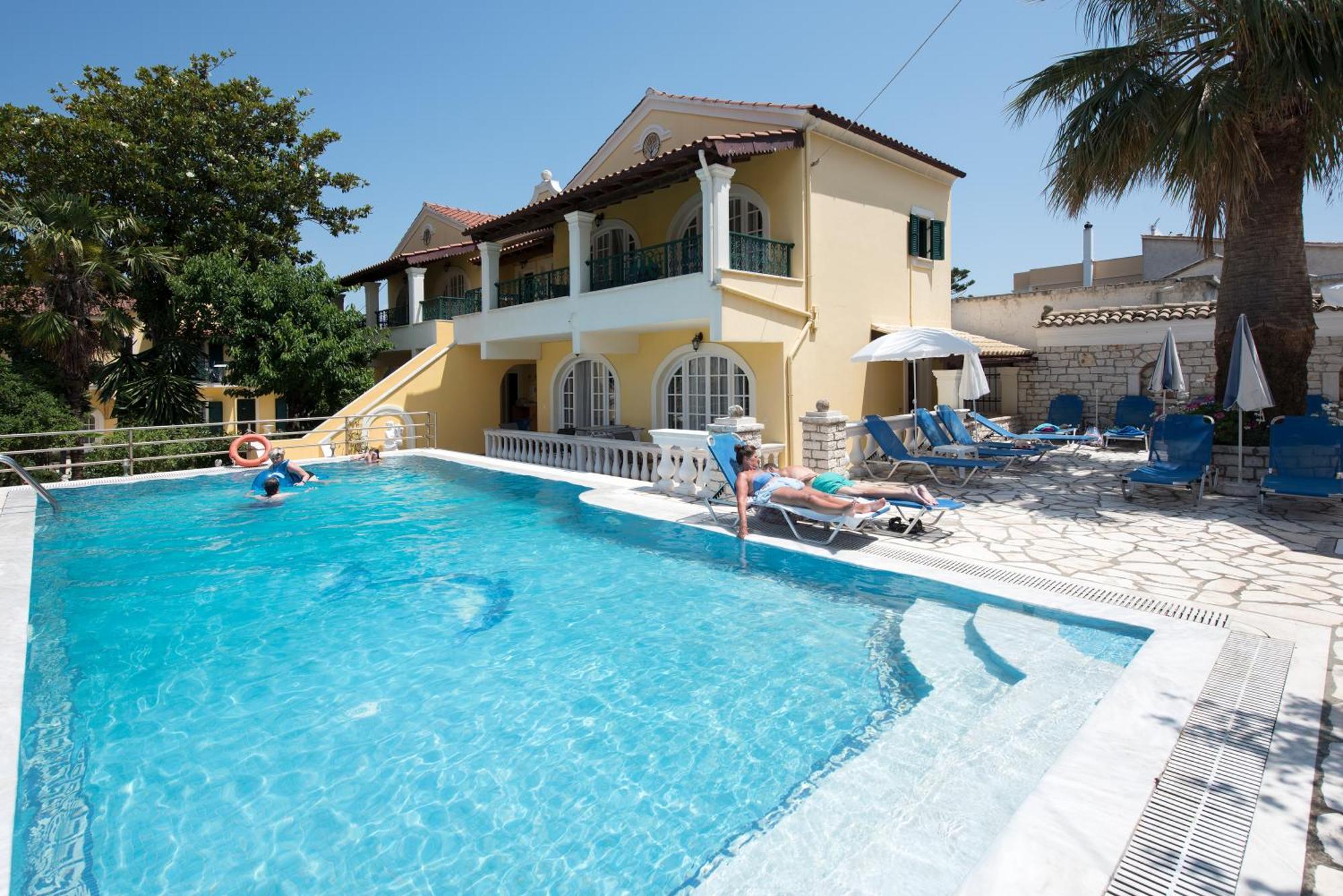 Mayflower Apartments Kassiopi Extérieur photo