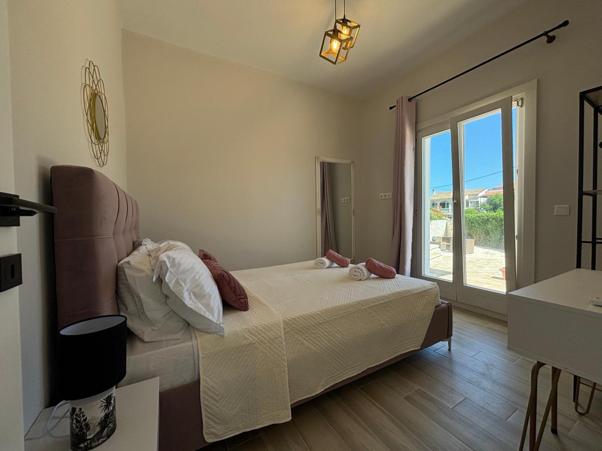 Mayflower Apartments Kassiopi Extérieur photo